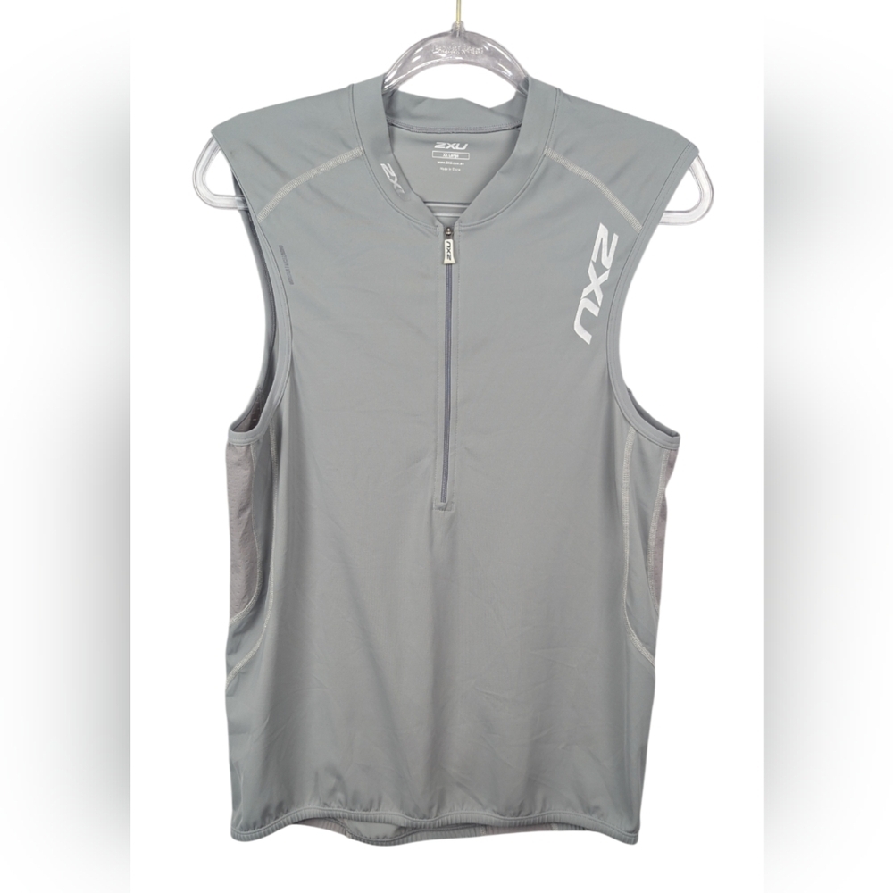 2XU Size XXL Sleeveless Pullover Active Top With Multiple Slip Pockets